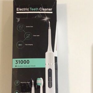 Source Unknown White Cell Phone Accessory